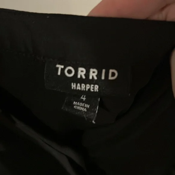 Torrid Blouse Size 4 - Picture 3 of 4